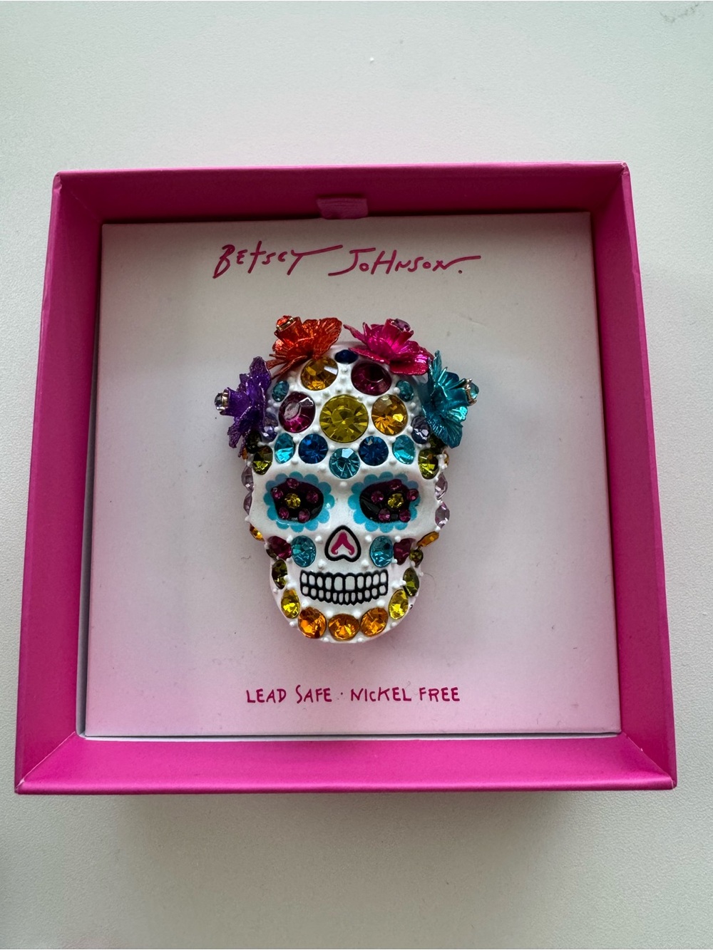 Betsey JOHNSON DAY OF THE DEAD SKULL BROOCH
